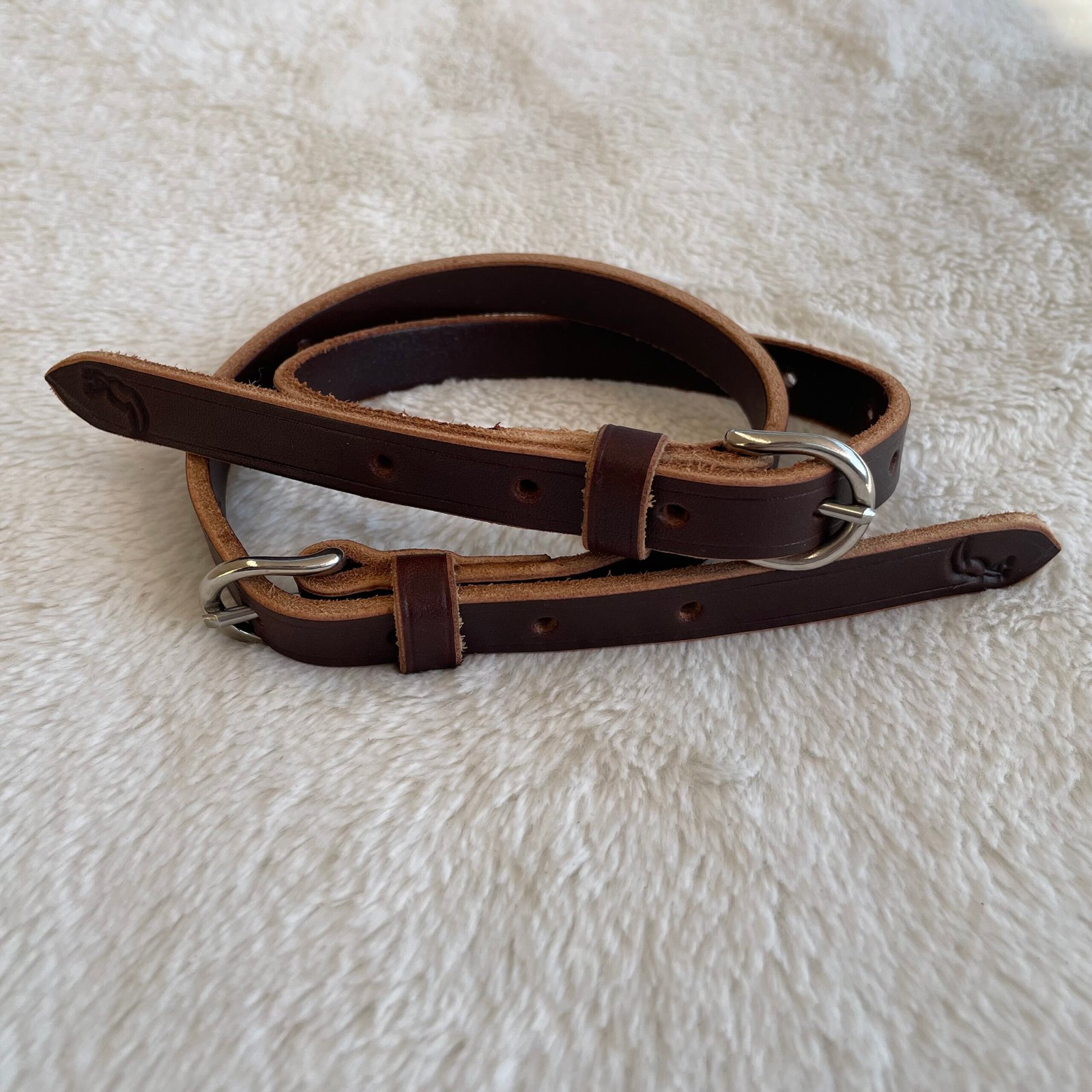 Lanières d'éperons